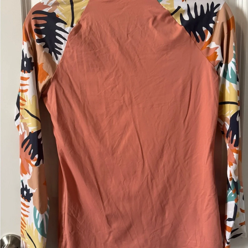 Roxy top coral